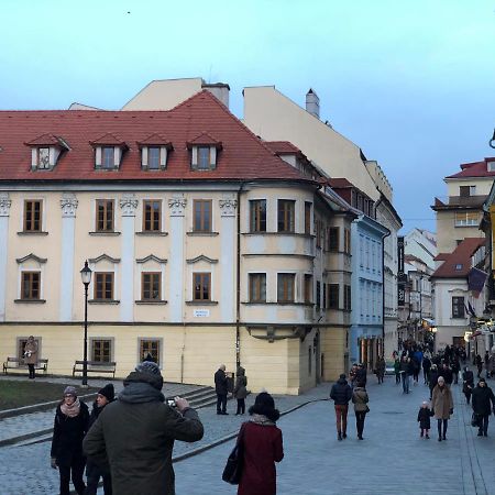 Nice Apartment In Old Town Bratislava Exterior foto