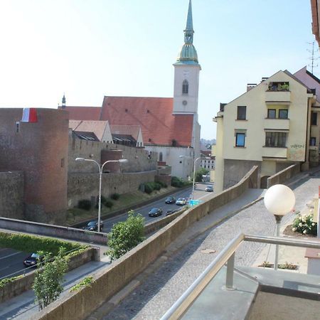 Nice Apartment In Old Town Bratislava Exterior foto