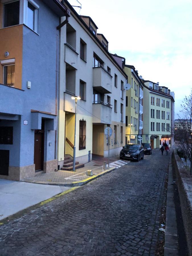 Nice Apartment In Old Town Bratislava Exterior foto
