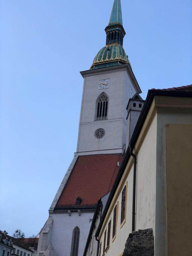 Nice Apartment In Old Town Bratislava Exterior foto